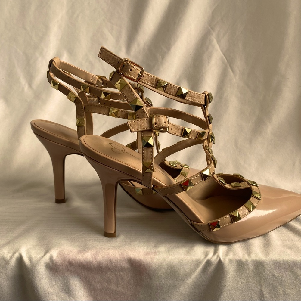 Jessica Simpson, Demerara heels, Size 9m, in Powder Nude